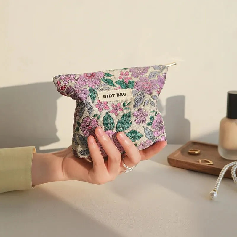 Women's Makeup Bag Small Vintage Purple Flower Large Capacity Cosmetic Lipstick Storage Bag Portable Coin Purse Commuter Clutch.