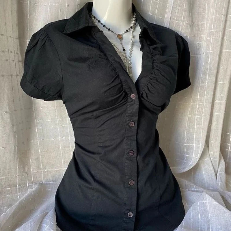 Retro new black Japanese V-neck shirt for women Harajuku Goth large size waist-hugging and slimming fashion top.