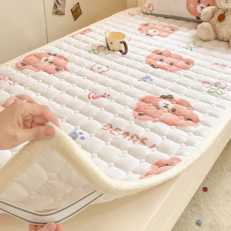 Cartoon Printed Warm Bed Mattress Super Soft Cozy Milk Velvet Single Bedding Protector Thick Tatami Mats for Autumn and Winter.