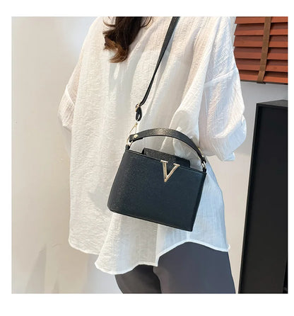 Luxury Women's Tote Bag, Chic V Shaped Stylish Pu Leather Bucket Bag, Top Cover Handbag Women Shoulder Crossbody Bag for Woman