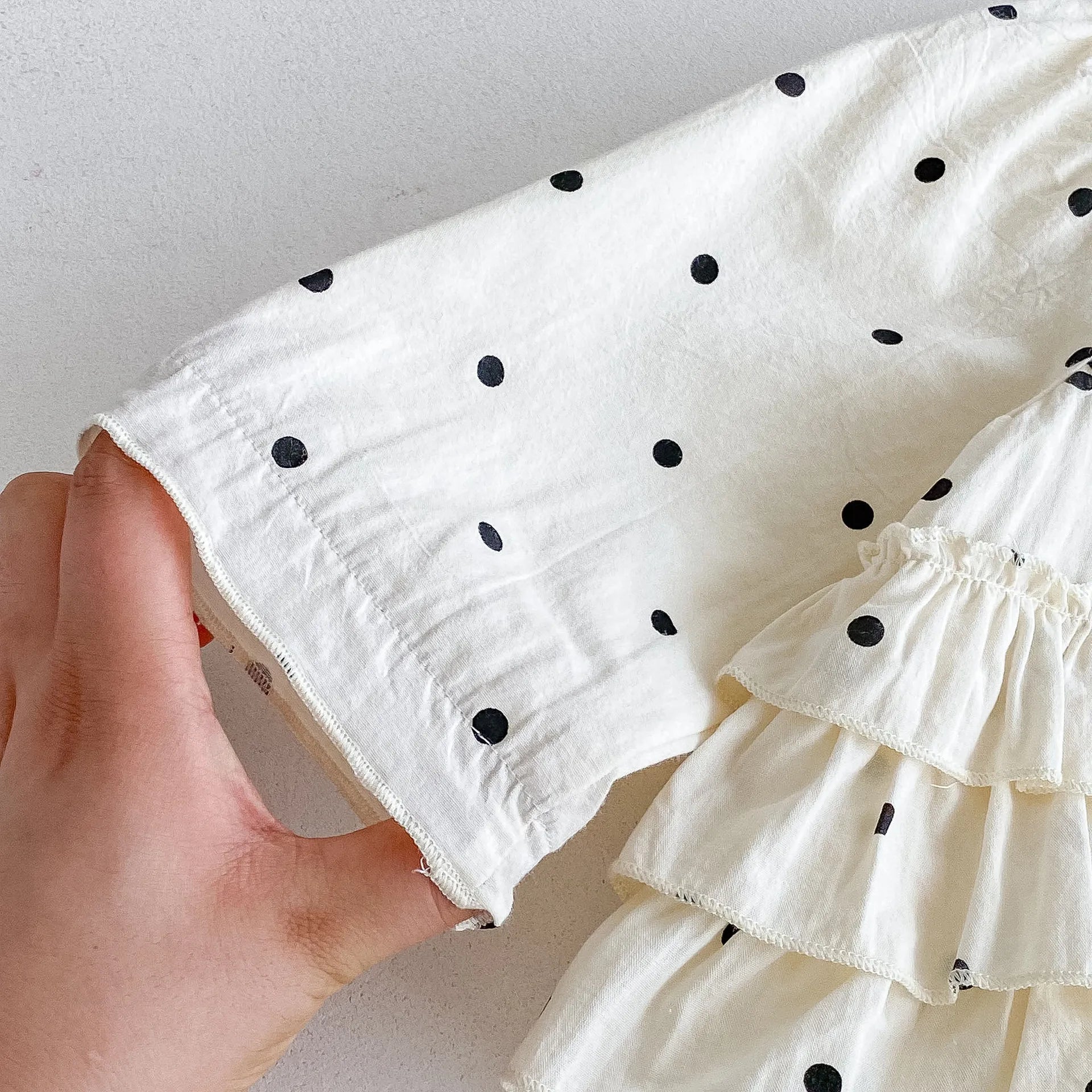 2023 herbst Neue Baby Mädchen Bodysuit Baumwolle Polka Dot Gedruckt Infant Mädchen Ein Stück Kleidung Kleinkind Overall Neugeborene Kleidung.