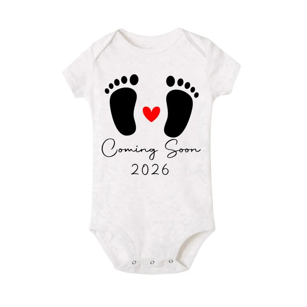Baby 2026 Schwangerschaftsankündigung Neugeborenes Baby Bodys Sommer Jungen Mädchen Strampler Overall Kleidung Outfit.