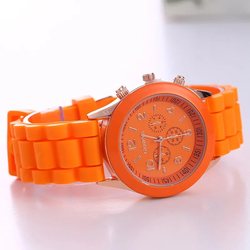 2025 New Fashion Luxury Brand Women's Watch Silicone Strap Quartz Wrist Watch for Female Relogio Feminino Zegarki.