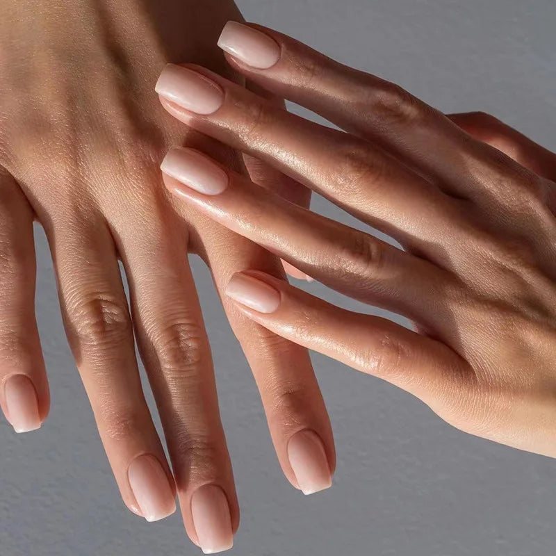 Classic Simple Glossy Solid Color Black Red Blue Green White Short Fake Nails Art False Nails Charm Press on Nails Manicure Tool