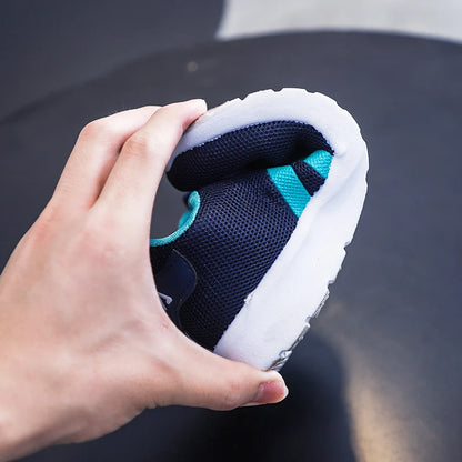 Kids Fashion Sneakers Boys Girls Tennis Shoes Mesh Breathable  Running Shoes Lightweight Outdoor Children's Sports Walking Shoes.