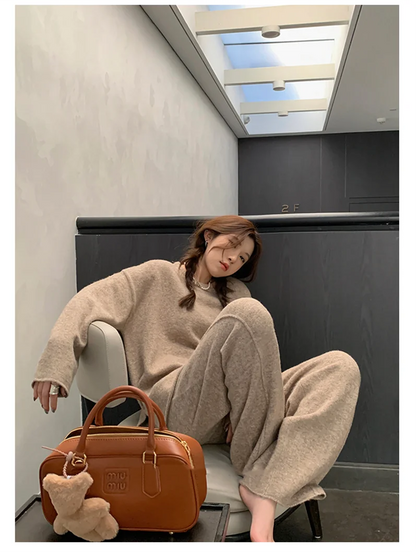 Koreanische Version des weichen, wachsartigen, faulen Wind-Stricksets 2024, sanfter Rundhalspullover, Pullover, weites Bein, Hose, zweiteiliges Set für Damen