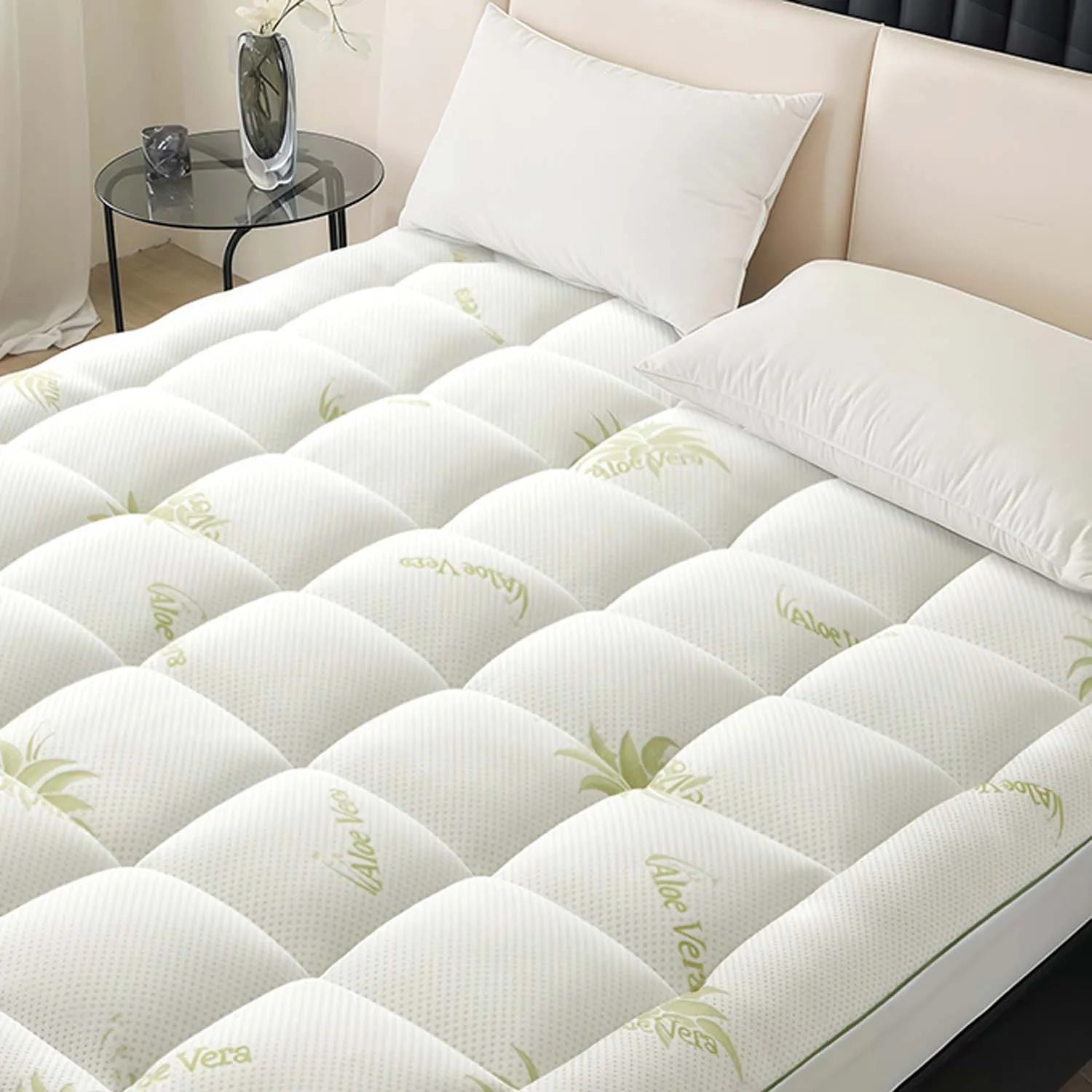 WQSPRING Aloe Vera Mattress Protector Soft Breathable Lightweight Comfortable Skin-Friendly Mattress Cover for Allergy Sufferers.