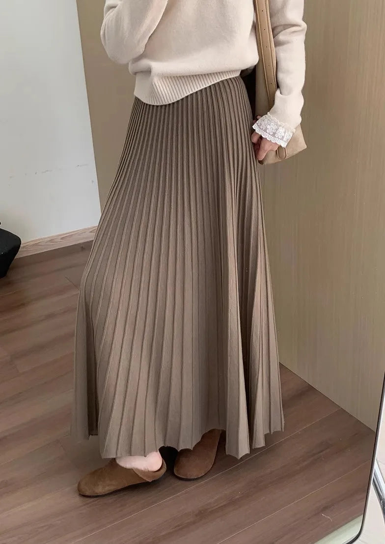 2026 Khaki Cashmere Knitted Midi Skirt for Women, Loose Fit, Draped, Slimming A-Line Pleated Skirt for Autumn and Winter.