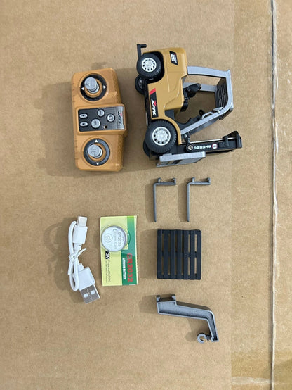 2.4G Tabletop RC Forklift Engineering Vehicle 1/64 Mini Remote Control Alloy Forklift Desktop Toys Model Gift for Boys.