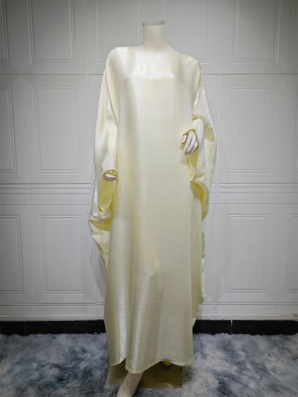 Siskakia Muslim 2024 New Eid Dresses Solid Shiny Satin Batwing Sleeve Modest Kebaya Turkish African Women Abayas Saudi Clothing