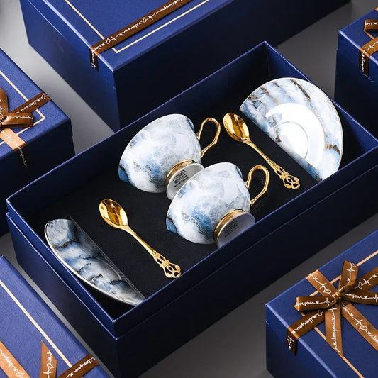 Retro Imperial European Coffee Cup Set Porcelain Tea Sets Luxury Gift Bone China Ceramic Cafe Wedding Decoration Drinkware.