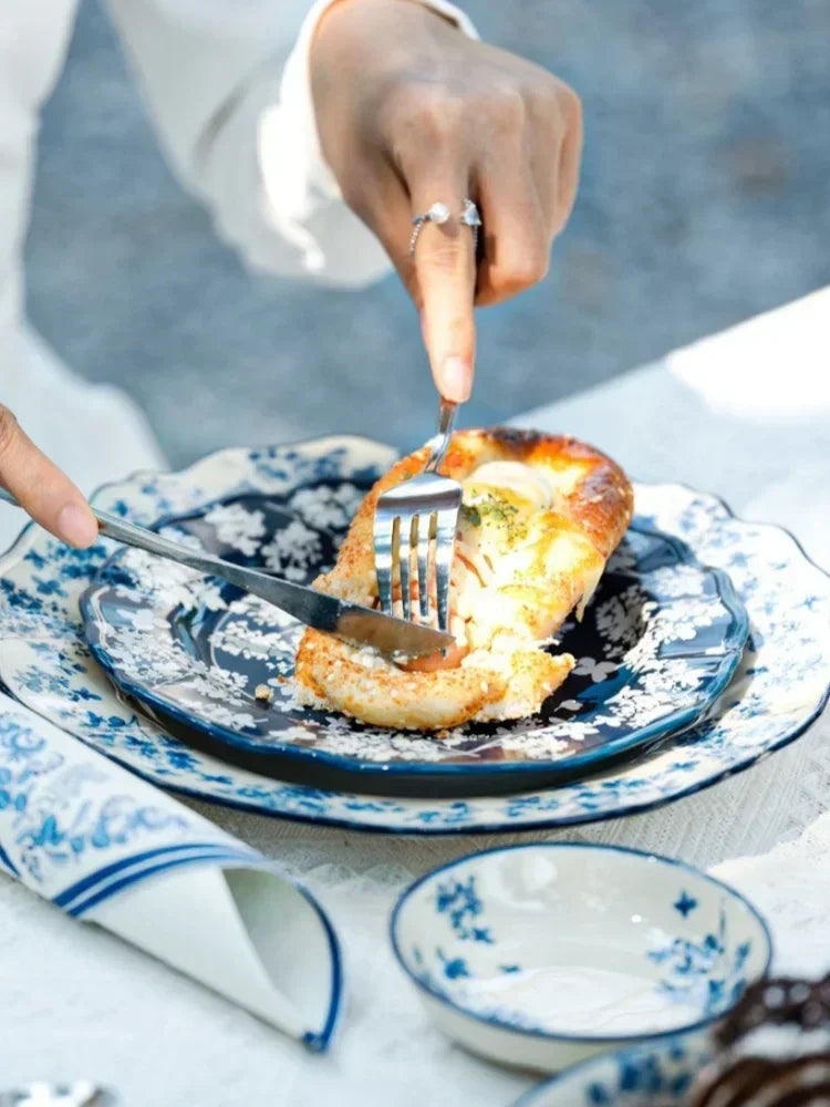 SOLECASA English Retro Ceramic Tableware Blue Flowers Pattern Household Salad Bowls Steak Plate Fruit Dessert Plates Dinnerware.