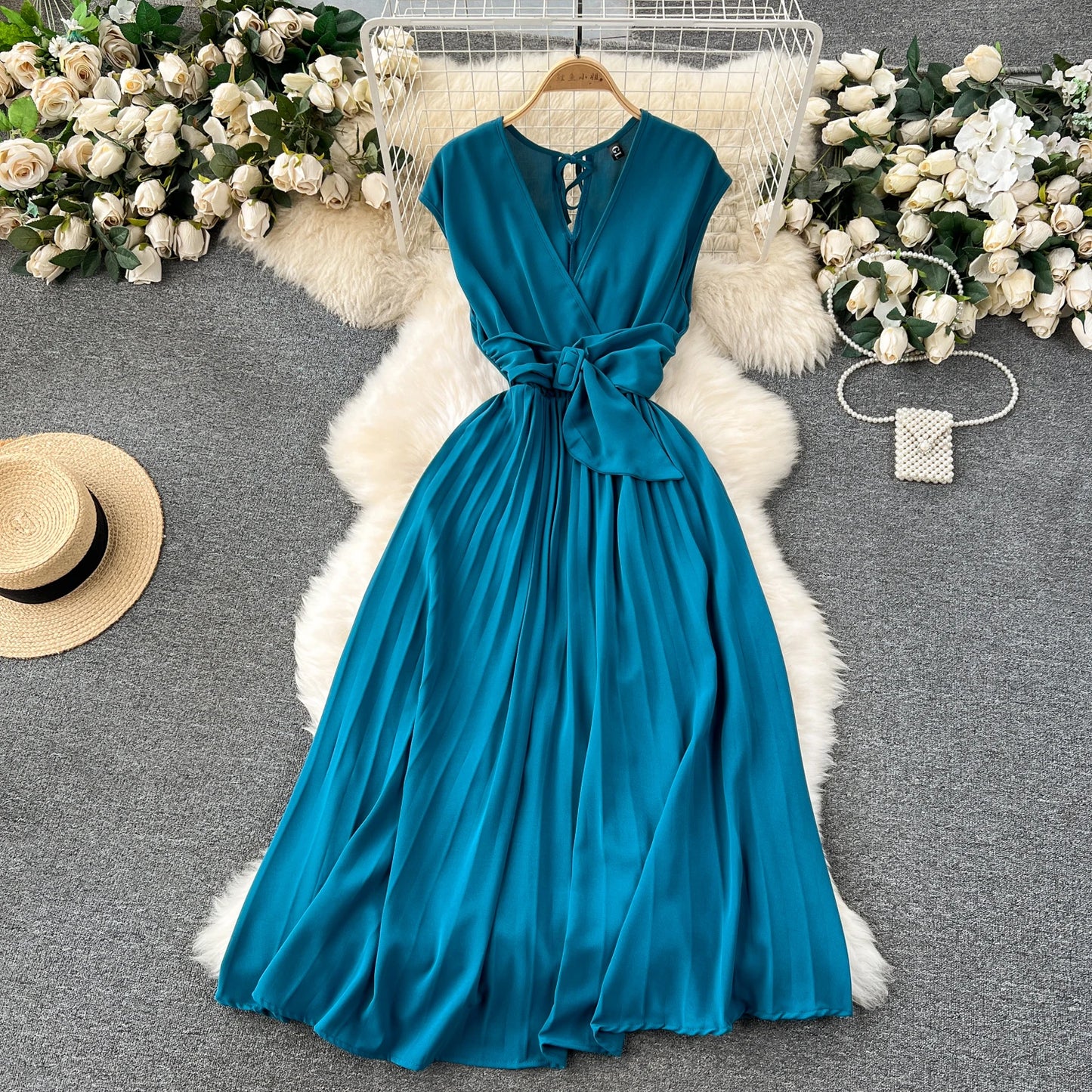 Französisch Vintage elegante Plissee Vneck Kleid A-Linie Mode Chiffon Frühling Herbst ärmellose Vestidos Frauen kleider.