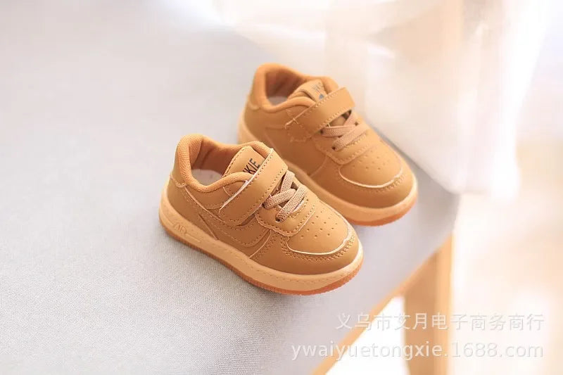 Children Sneakers Boys Girls Leather Low-Top Board Shoes Students Soft Bottom Footwear Kids Running Shoes Baby Casual Footwear.