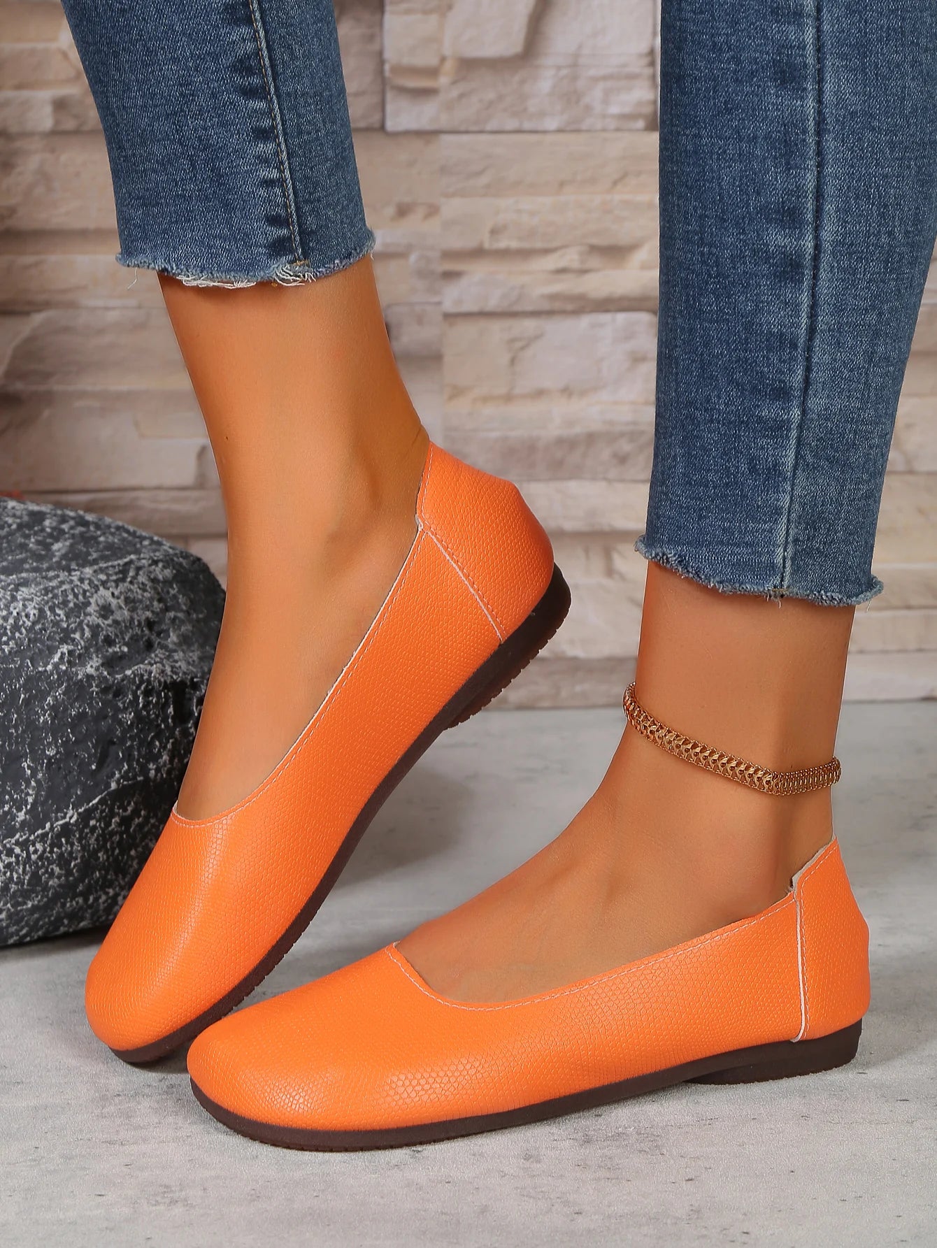 Popular flat sole single shoe round toe bean shoes 2024 new soft soled women's shoes large size single shoe grandmother shoes.