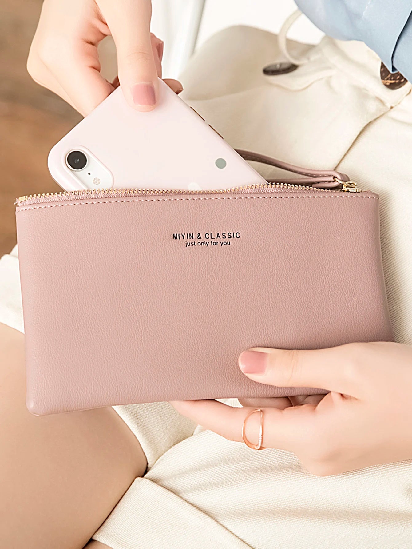Simple Solid Color Thin Long Wallet PU Leather Large Capacity Zipper Wallet Classic Fashion Womens Handbag Can Hold Mobile Phone.