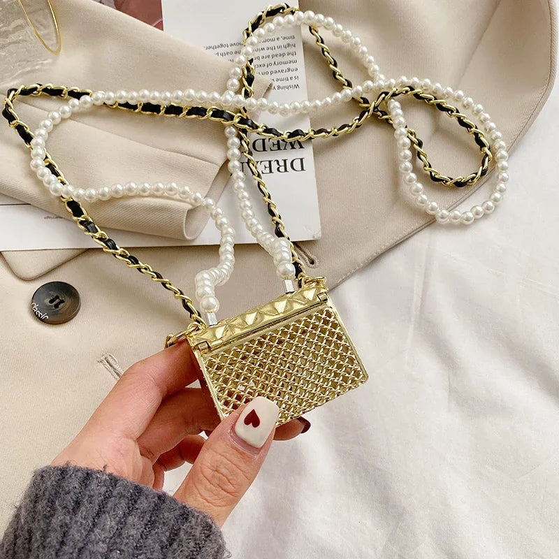 Mini Metal Shoulder Bags for Women Pearl Chain Crossbody Bag Designer Clothing Accessories Satchel Female Decorative Box Handbag.