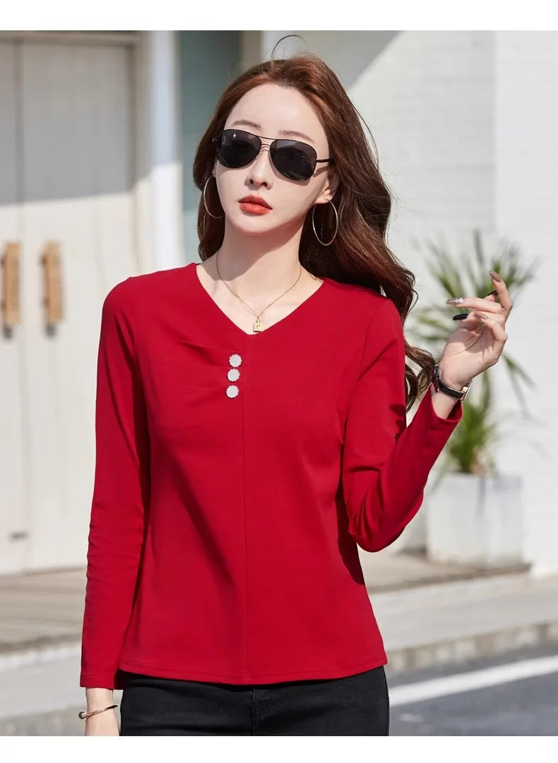 Wine red pure cotton long sleeved t-shirt for women's spring and autumn new style V-neck fashionable casual plus size loose top.