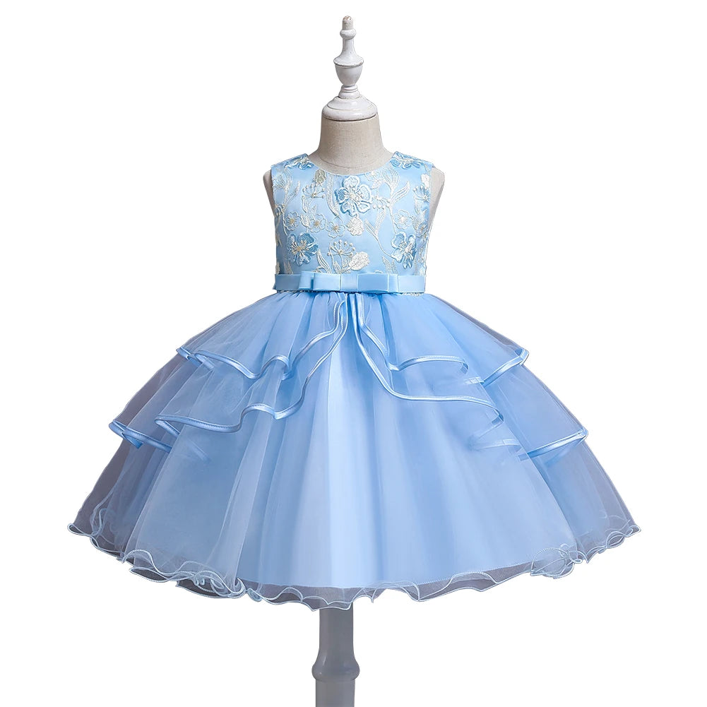 Blumen stickerei Kleid des blauen Mädchens ärmellose schlanke Prinzessin Geburtstags feier Kleid Klavier Performance tragen.