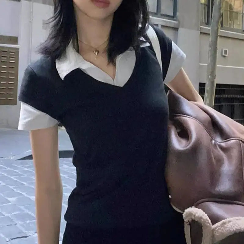 The New Korean Version of The College POLO Splicing Two Short Short-sleeved T-shirt Slim Slim Jacket with Sweet Spicy.