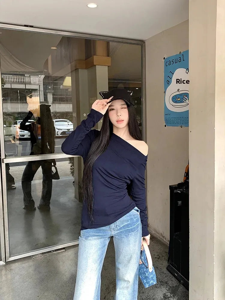 Slim Fit Long Sleeve T-Shirt Shoulder Bared One Shoulder Style Casual Streetwear for Young Women Fashionable And Stylish