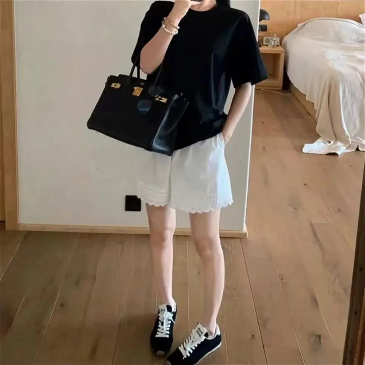 White Lace Trim Patchwork Casual Shorts for Women's High Waisted Wide Leg Vacation Beach Pants Loose Thin Bottoms Home Shorts.