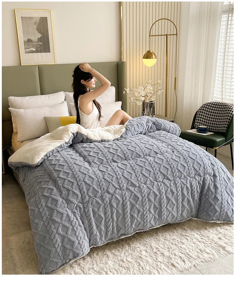 High End Thickened Winter Warm Blankets for Beds Artificial Lamb Cashmere Weighted Blanket Thicker Warmth Duvet Quilt Comforter.