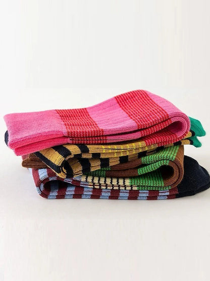 1 Pair Korean Style Women's Calf Socks Fashion Rainbow Stripes Socks Outdoor Sport Cycling Vintage Harajuku Middle Tube Long.