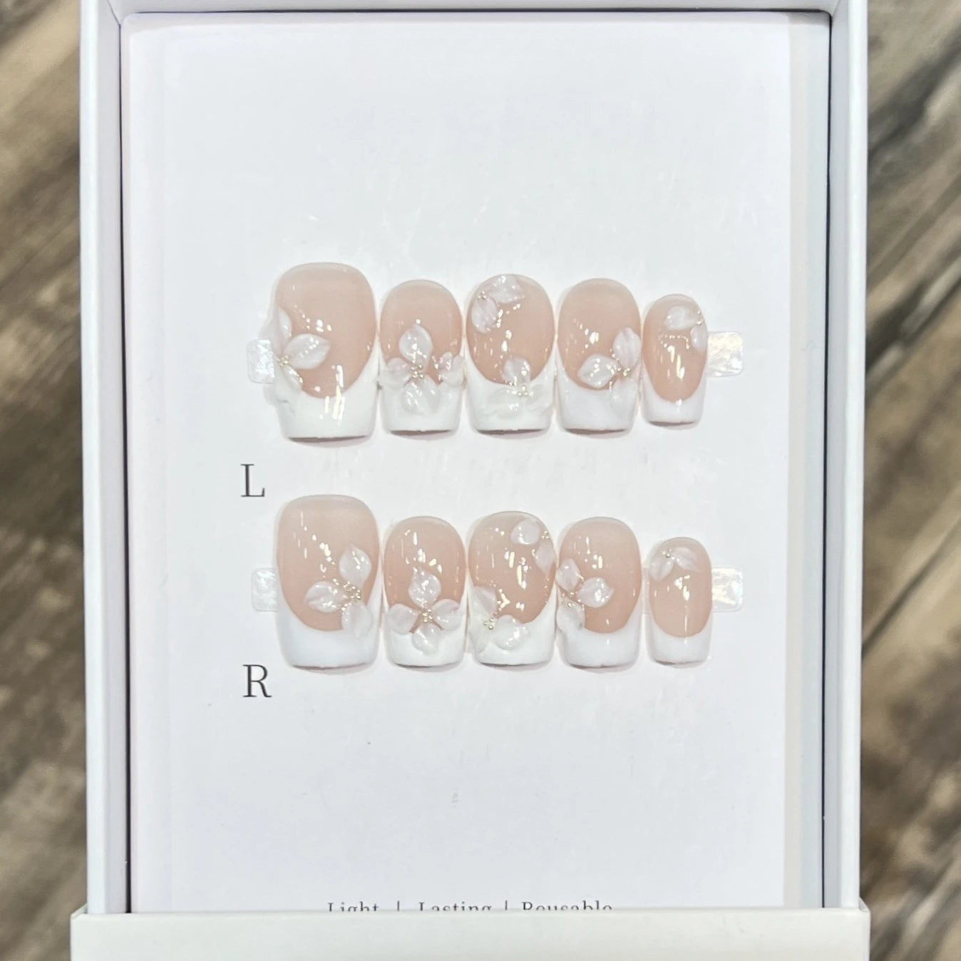 10Pcs Sweet Cute Handmade Press on Nails Flower Butterfly Fake Nails Glossy Diamond False Nails Full Cover Acrylic Nail Tips Art.