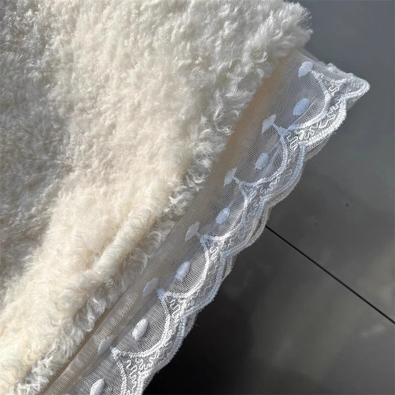 Chic Sweet Mini Skirt Women Winter Lace Patchwork High Waist A Line Plush Skirts Female Fashion Casual Preppy All Match Skirt.