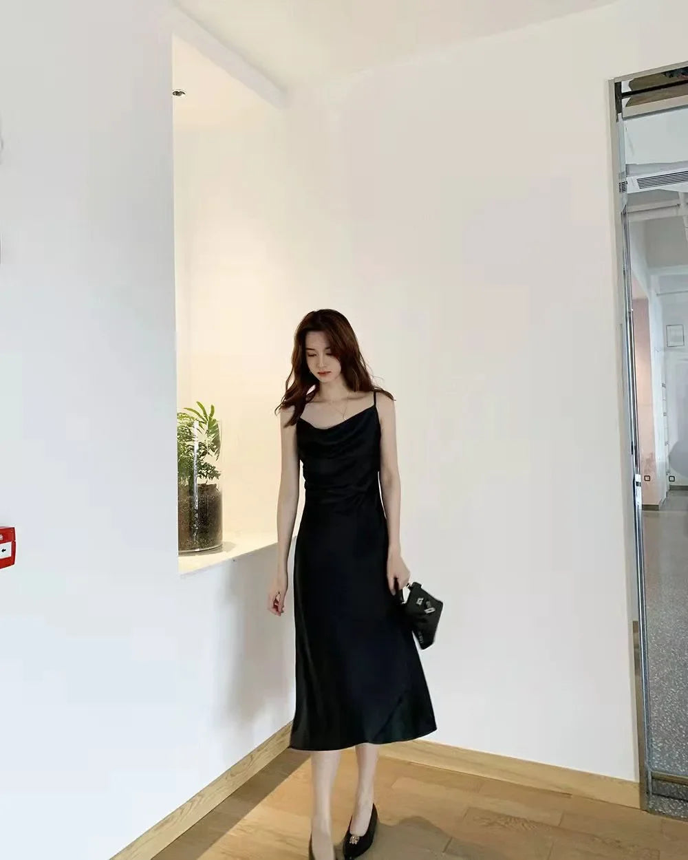 Chiffon-Stoff, Neckholder, mittellanges Kleid für Damen, Sommer, neuer sanfter Stil, schlankmachende Taille, A-Linien-Rock, Polyesterfaser, ärmellos