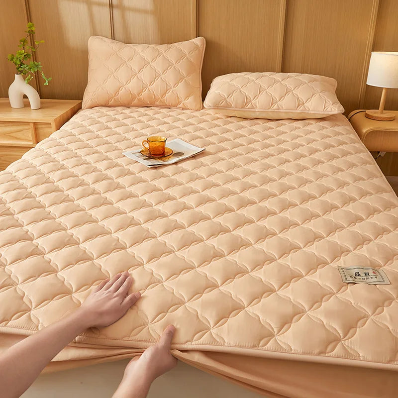 Quilted Mattress Cover Single/Double Bedspread Thicken Bed Linen Waterproof Bed Cover Home Soft Bedsheet 매트리스커버 (No Pillowcase).