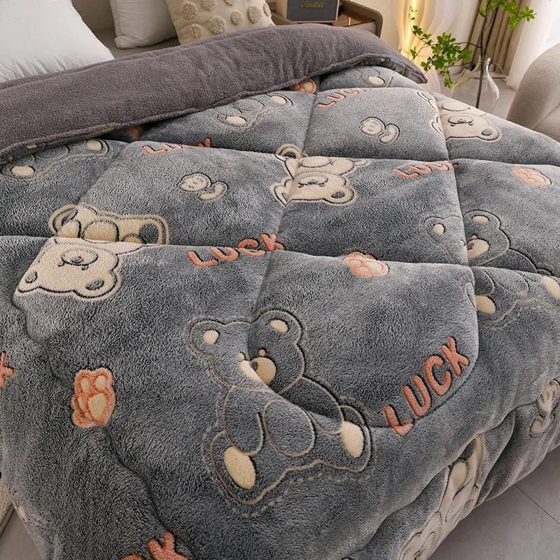 1Pc Snowflake Velvet Skin-Friendly Milk Velvet Quilt Quilt Core Suitable for Bedroom Apartment Winter Thickeneded Warm Comfortable Fashion Print Ins Style 1.5/1.8/2/2.2m Bed.