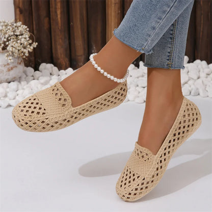 New Summer Style Fashionable and Comfortable Flat-soled Casual Outer Wear Non-slip Fashionable Toe-cap Sandals for Women.