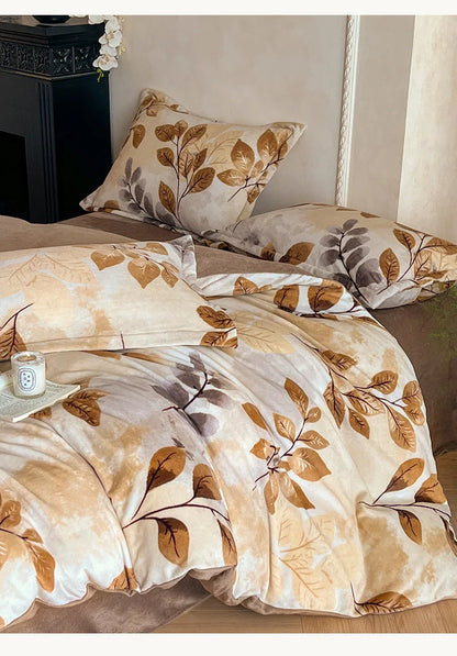 2025 new light luxury style high gram milk fleece 1.5m/1.8m bed four-piece printing warm bed sheet quilt cover.