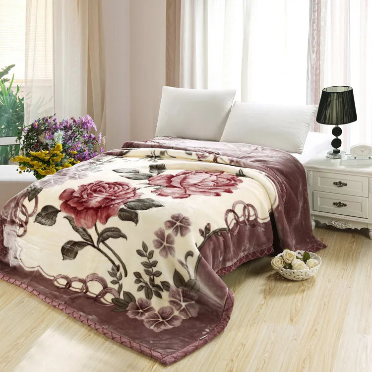 Ultra Soft Cozy Flowers Rose Throw Blanket Microfiber Heavy Fluffy Fleece Blanket for Home Bed Dormitory.