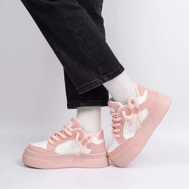 Autumn New Thick Soled Pink Women's Shoes, Wide Toe Versatile Casual Shoes, Round Toe Height Increasing Fashionable Board Shoes.
