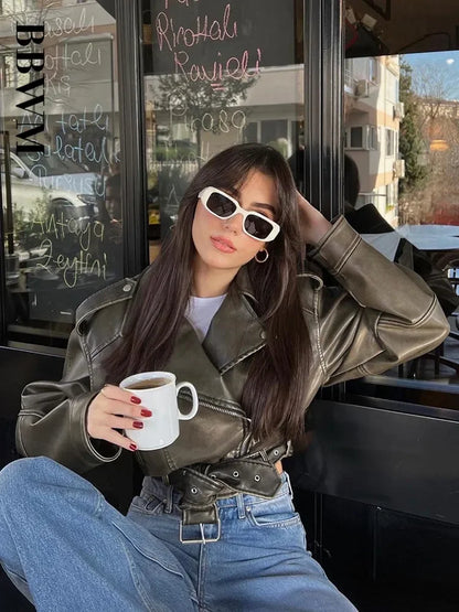 Traf Frauen übergroße Vintage lose Pu Kunstleder kurze Jacke mit Gürtel Streetwear weiblichen Reiß verschluss Retro Moto Biker Mantel Outwear.