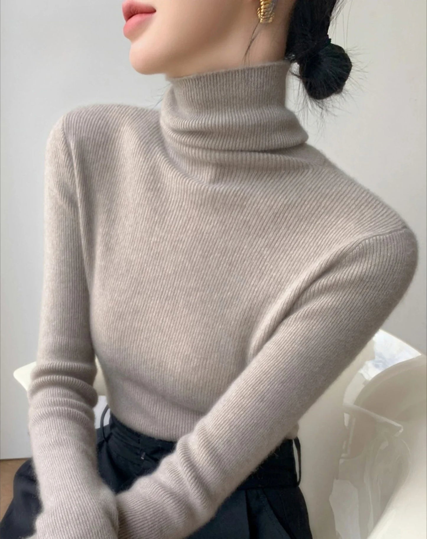 2025 herbst Winter Rollkragen Warme Jumper Lässig Feste Dünne Strickjacke Frauen Langarm Gestrickte Pullover Einfache Basis Schicht Top
