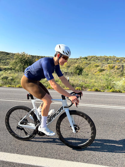 DAREVIE AERO Cycling Man Socks Pro Aerodynamics Socks Elastic Anti-Slip Men's Cycling Socks Outdoor Sports Bicycle Accessories.