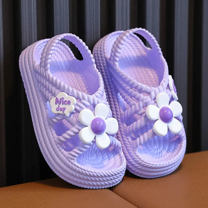 2025 New Children's Slippers Summer Girls and Boys Bathroom Home Anti slip Beach Shoes Soft Soled Baby Sandals.