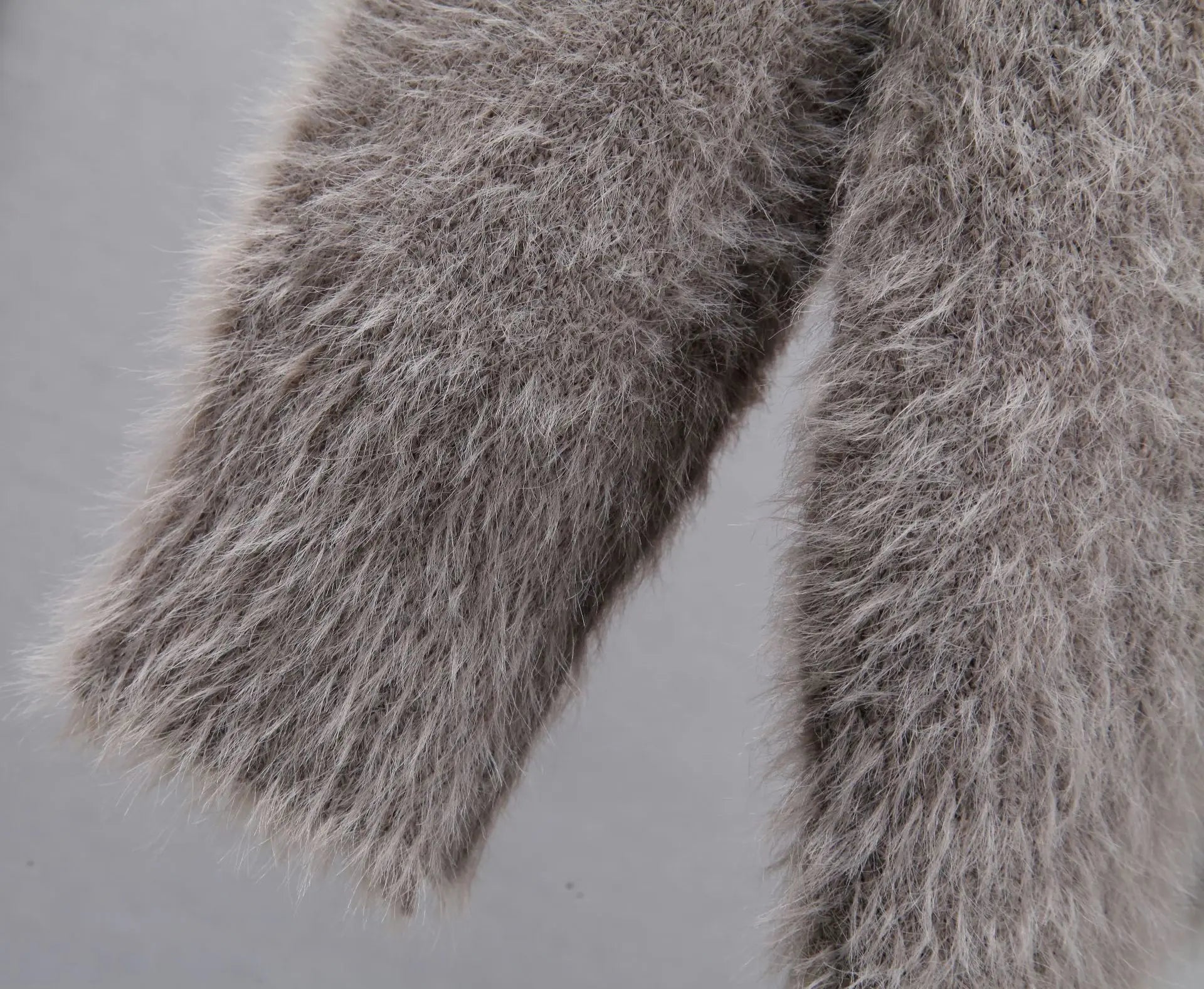 Women New Knitted Thick Cashmere Wool Cardigan Chic V Neck Single Breasted Fashion Long Sleeve Sweater Fall Winter Coat Outwear.