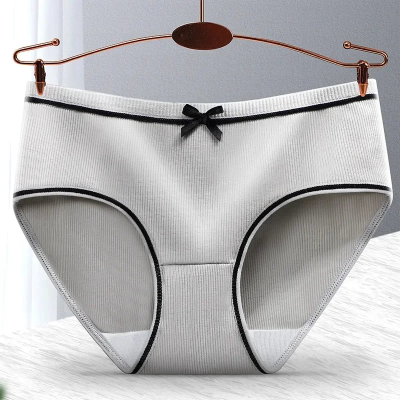 Ladies Cotton Underwear Panties Girls Sexy Seamless Antibacterial Crotch Breathable Briefs Mid-waist Large Size Women's Panties.