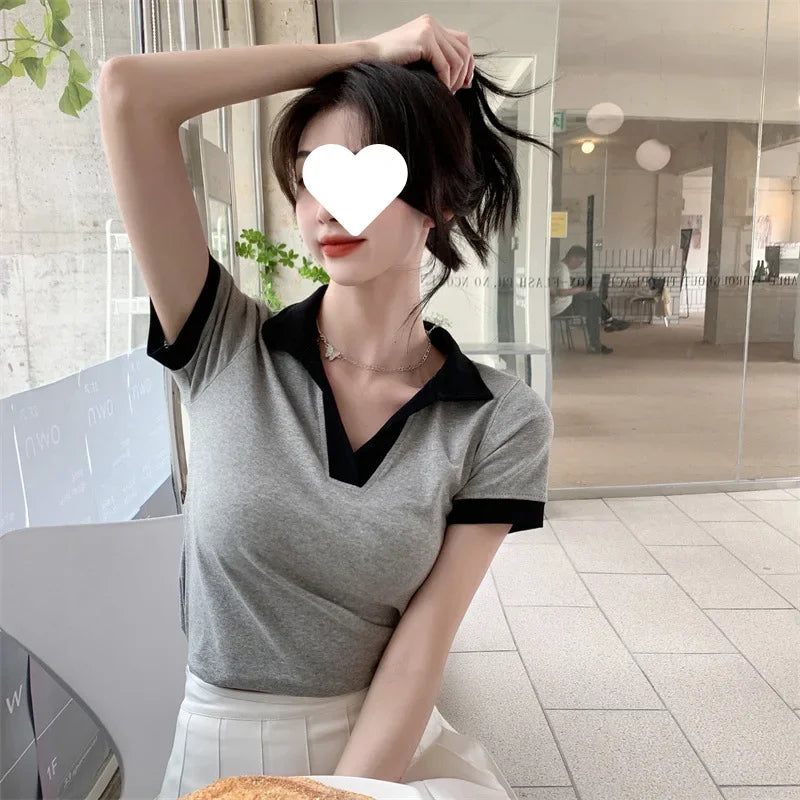 Plus Size Slimming Effect plus Size Women's Polo Neck T-shirt 200 Pounds Large Code College Style Top for plus Size Women.