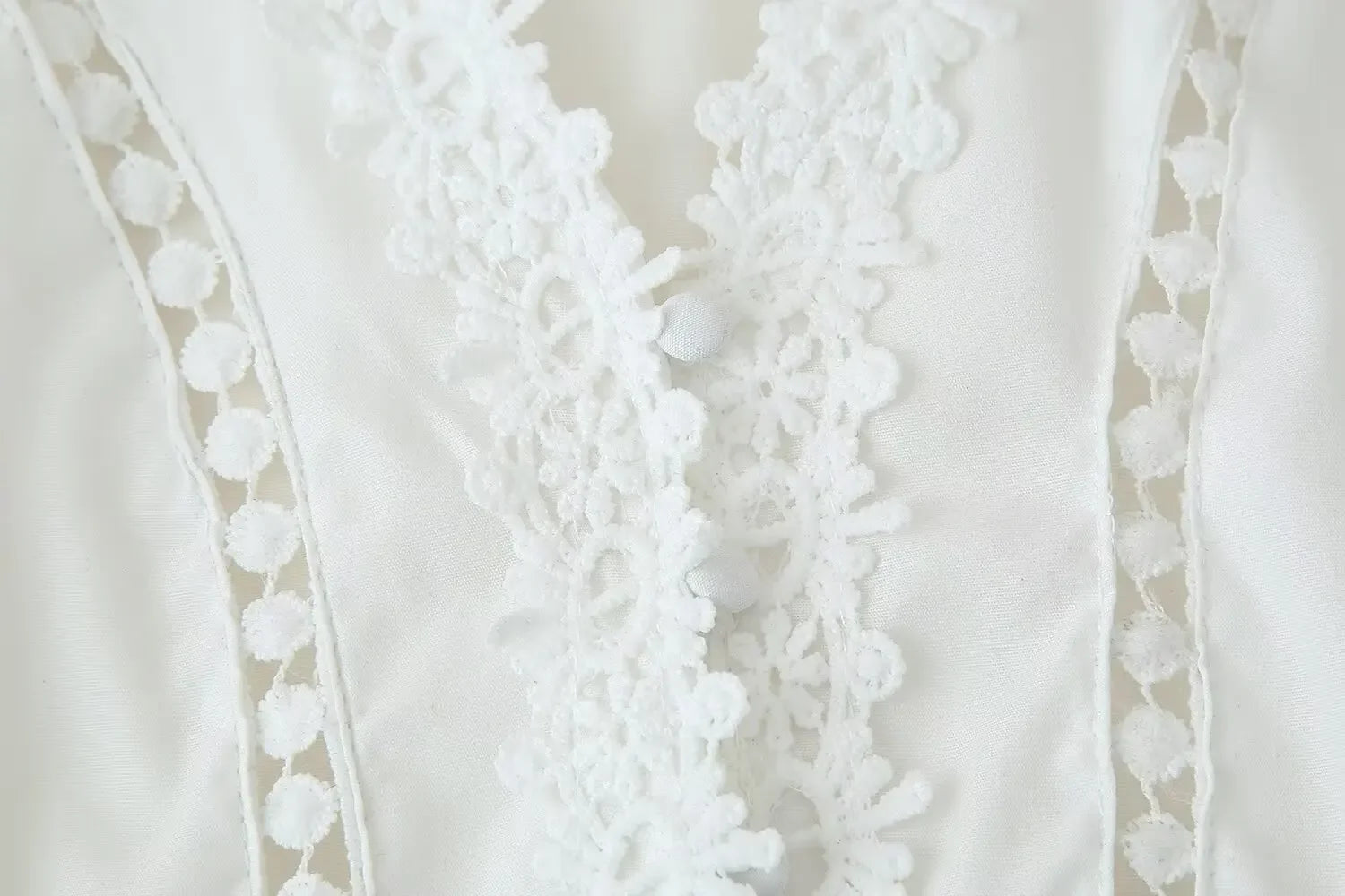 Modisches Slim-Fit-Midikleid mit V-Ausschnitt für Damen, Sommer 2022, aushöhlen, Spitzenbesatz, elegantes Kleid J5C226, knielang.