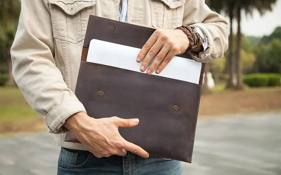 Genuine Leather Laptop Case For Macbook Air 13 M1 M2 M3 M4 Macbook Pro 14 15 16 Sleeve Cover Men Notebook Computer Carrying Bag.