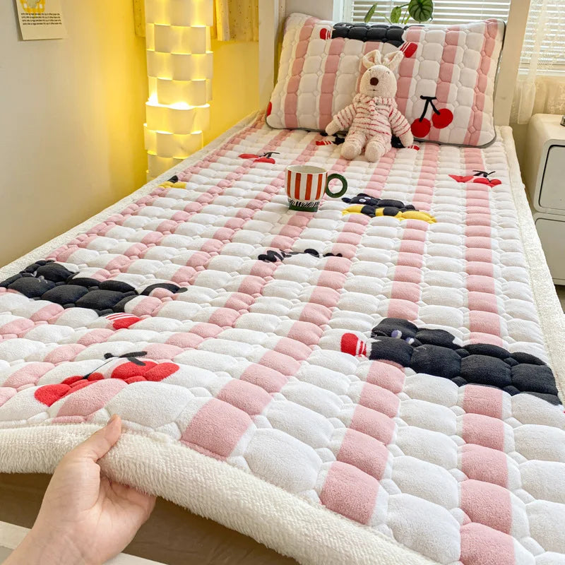 Cartoon Printed Warm Bed Mattress Super Soft Cozy Milk Velvet Single Bedding Protector Thick Tatami Mats for Autumn and Winter