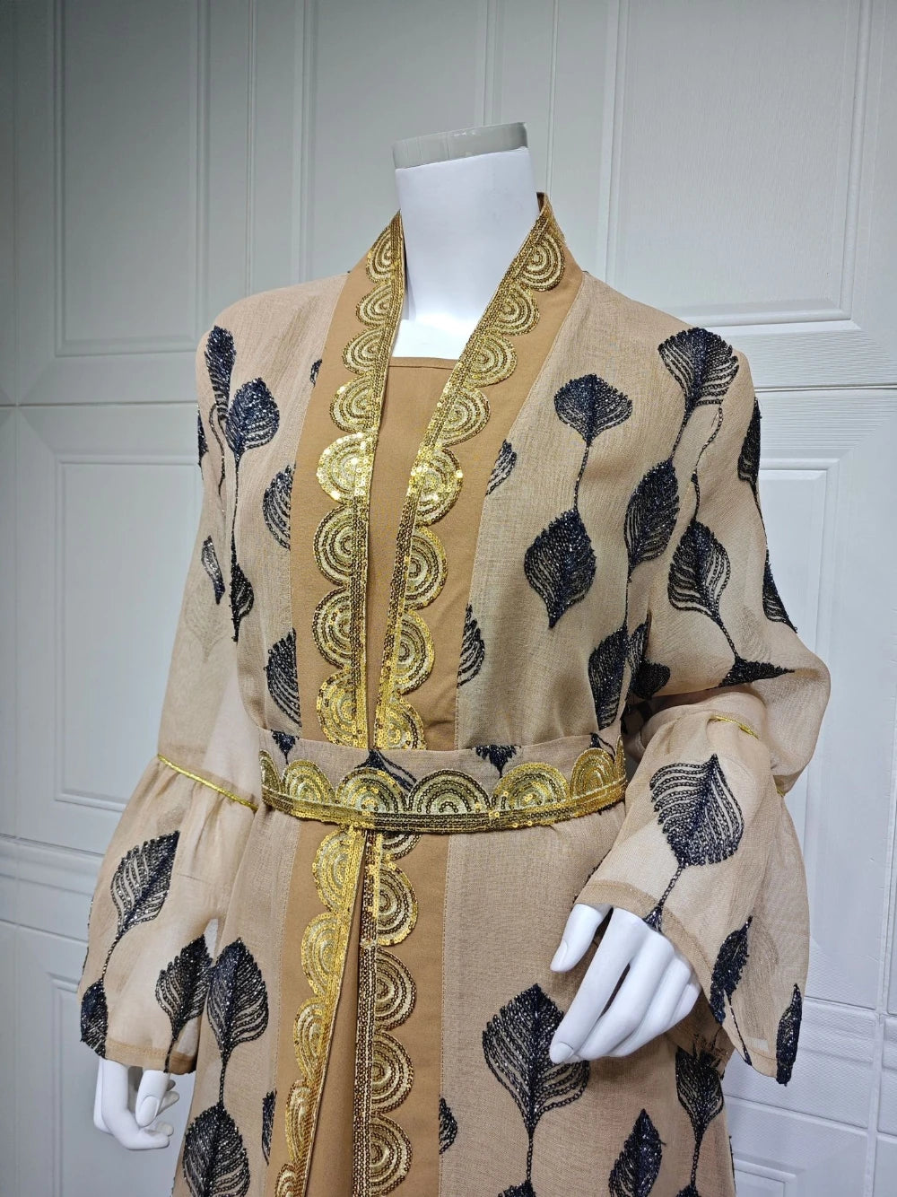 Khaki Sequined Dubai A Line Evening Dress Muslim Long Sleeves Two Pieces Women Wear Fast Shipping Dancing Party Prom Gown.