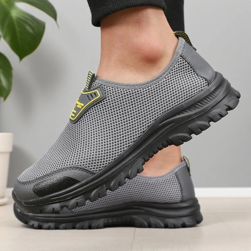 Trendy Slip on Sneaker Style Shoes Lightweight Outdoor Lawn Walking Shoes Minimalist Grid Fashion Design Slip on Travel Shoes.