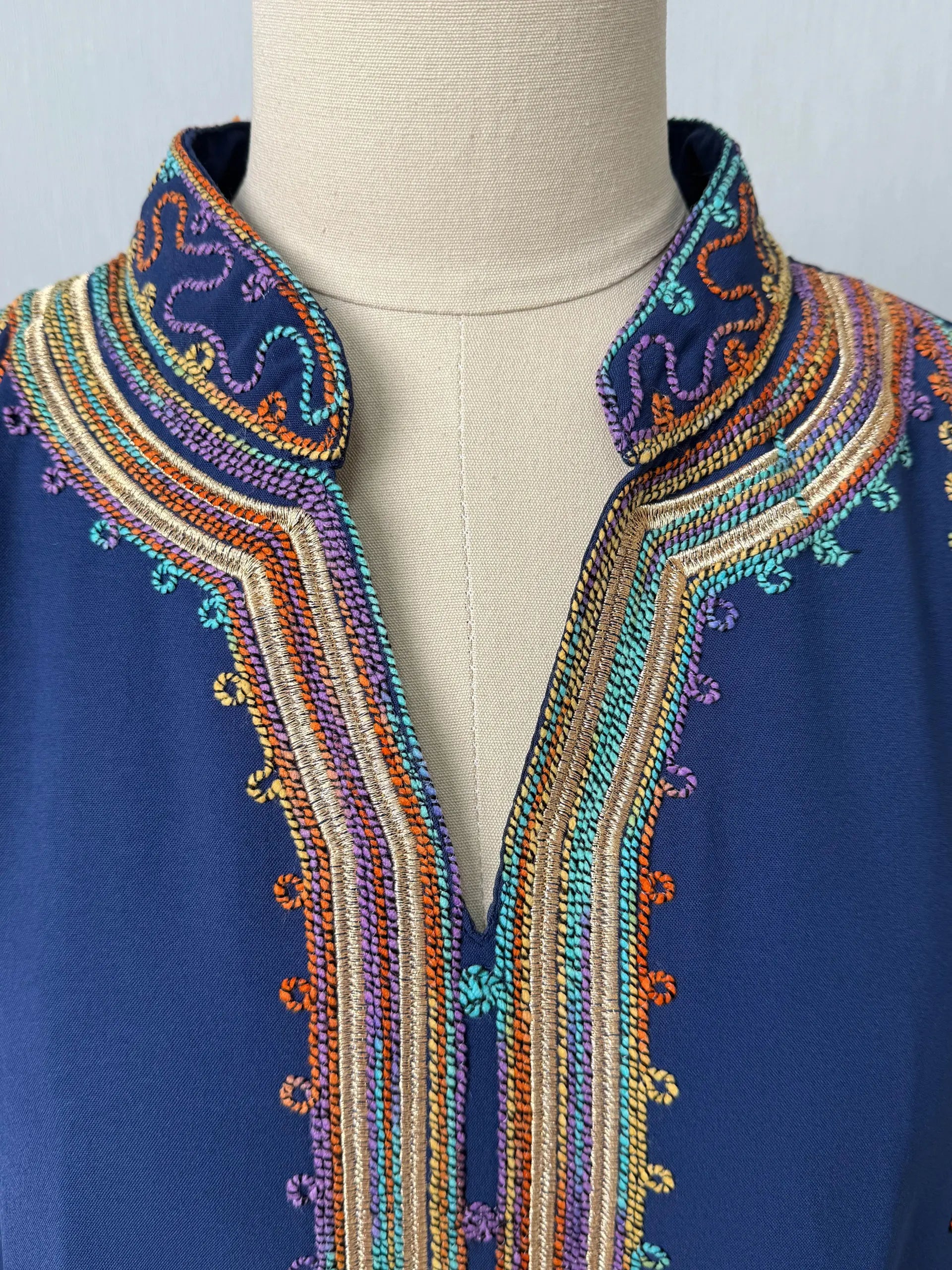 New Dubai Luxury Navy Blue Muslim Abaya Colorful Intricate Embroidery on Neckline Sleeves for Middle Eastern Weddings End Iftar.